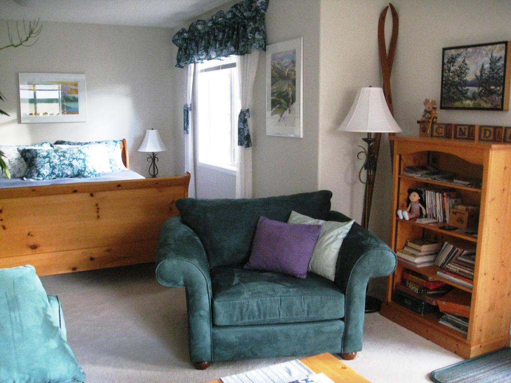 Avens Renaissance B&B Canmore Pokój zdjęcie